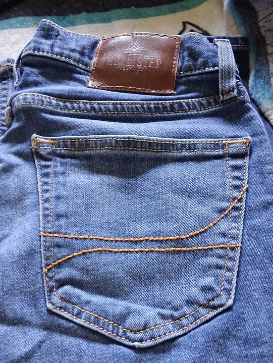 Hollister Denim - Hollister Women's Medium Blue Slim Jeans with Brown Patch